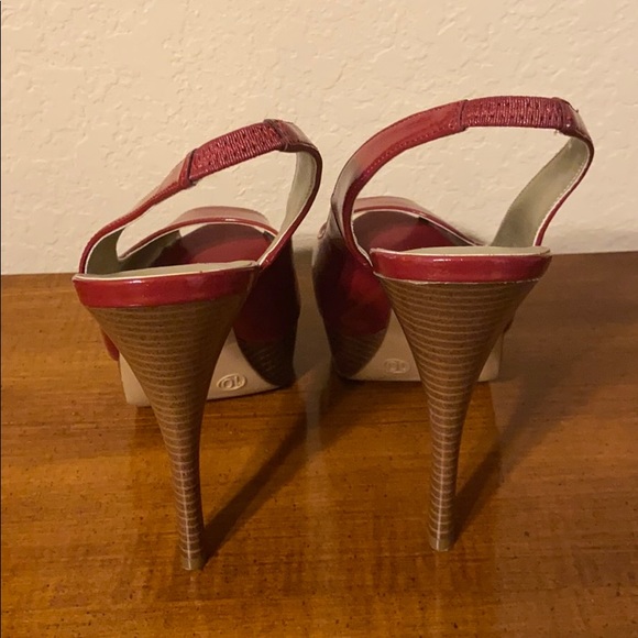 Heels - Picture 3 of 3